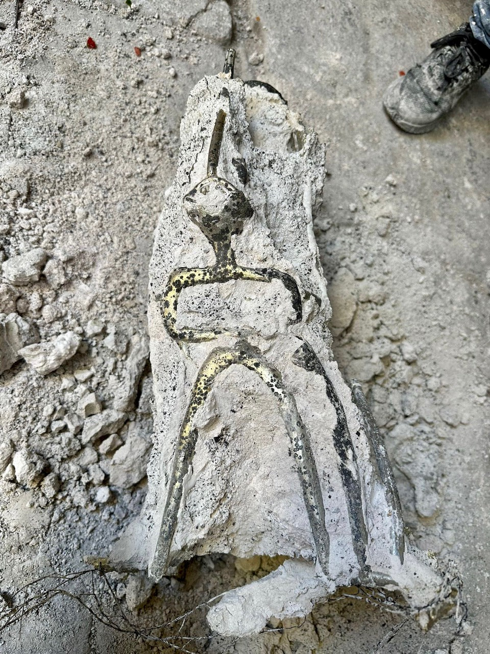 Artefacto BRONZE LS 01