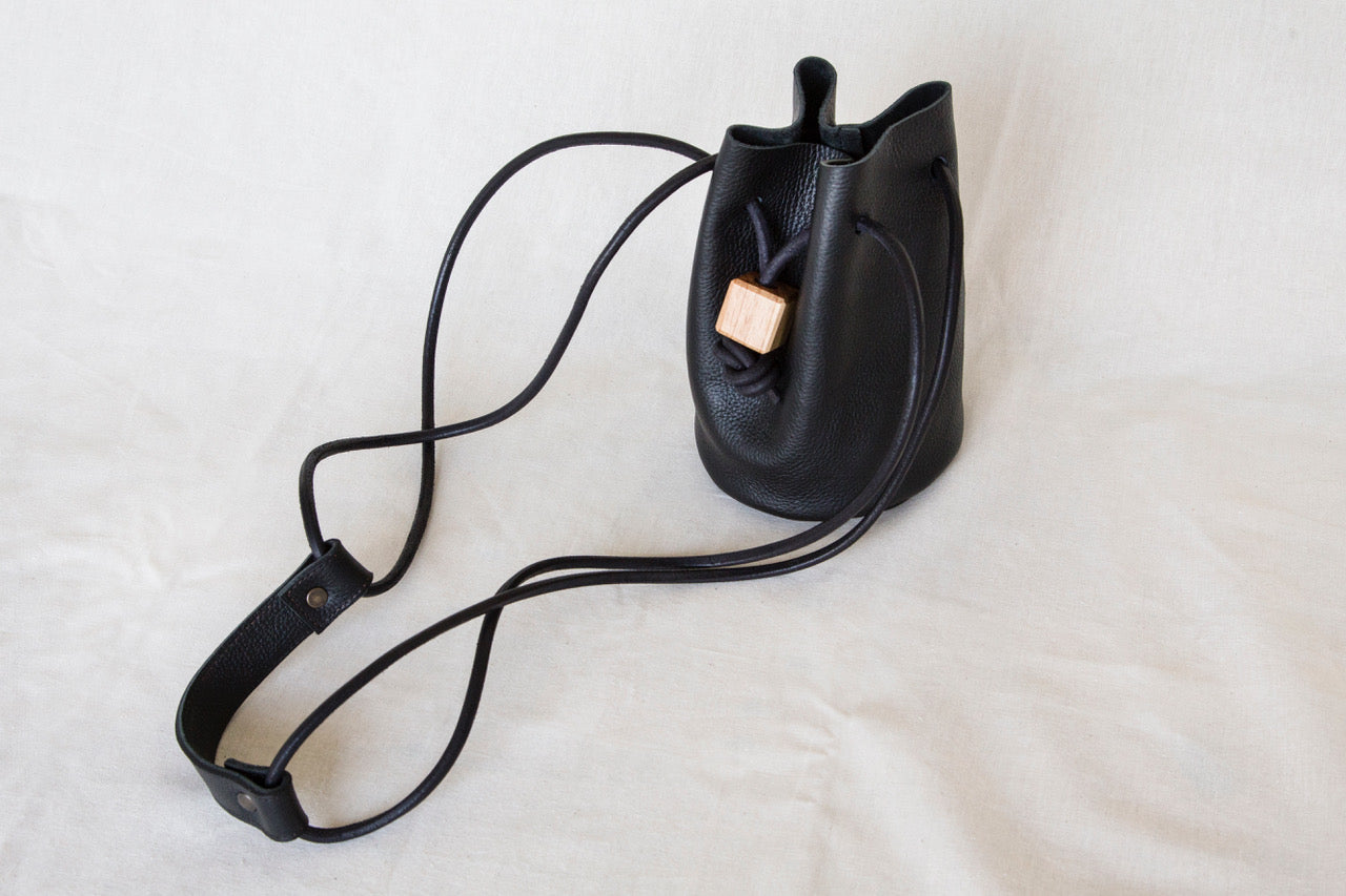 MINI BUCKET Black
